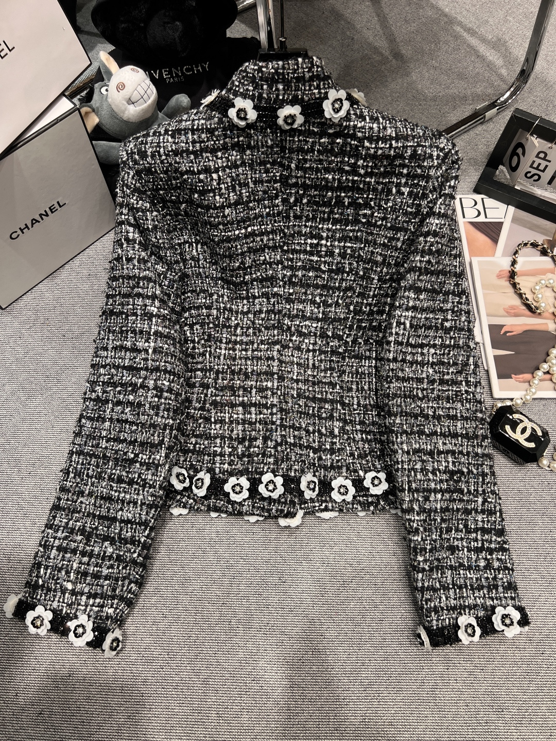 Chanel-Style Tweed Jacket with Floral Embellishments - Elegant Autumn Outfit 6 cmp i1757481402512 2976 0 5