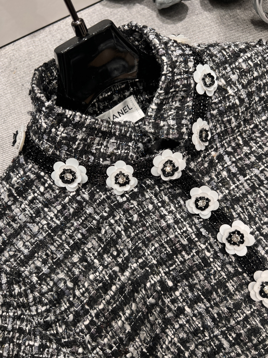 Chanel-Style Tweed Jacket with Floral Embellishments - Elegant Autumn Outfit 2 cmp i1757481405344 3373 0 1