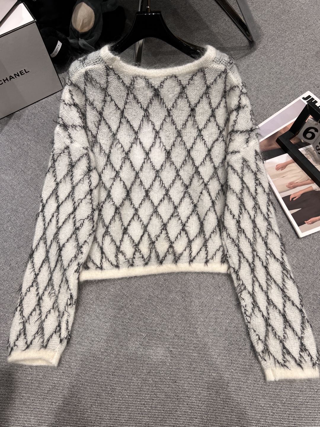 Chanel Cropped Mohair Sweater - Geometric Diamond Pattern - Classic Style 6 cmp i1758341464117 6896 0 4