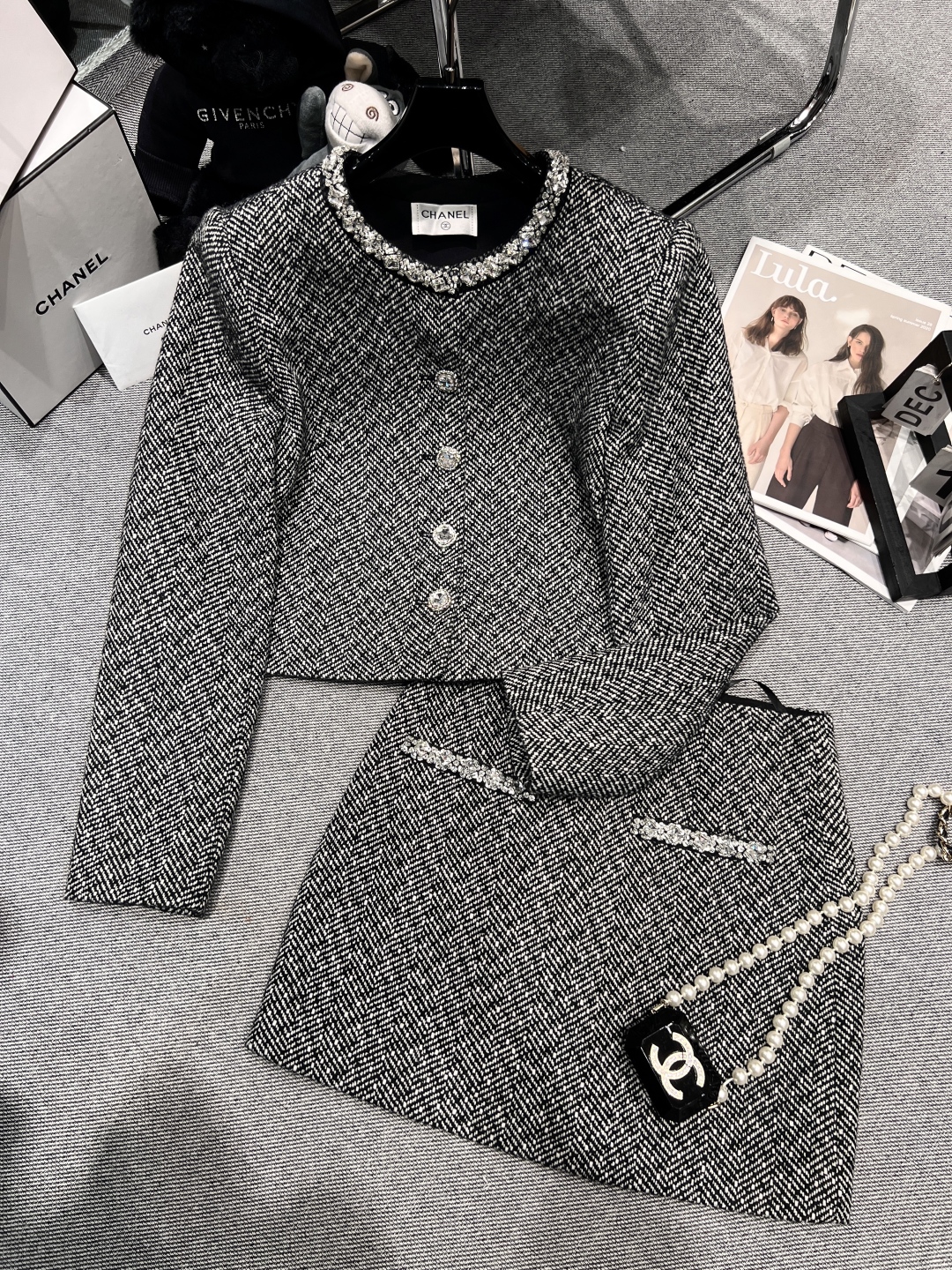 Chanel-Inspired Tweed Set: Jacket and Skirt Outfit with Embellished Details 2 cmp i1758860033754 4944 0 0
