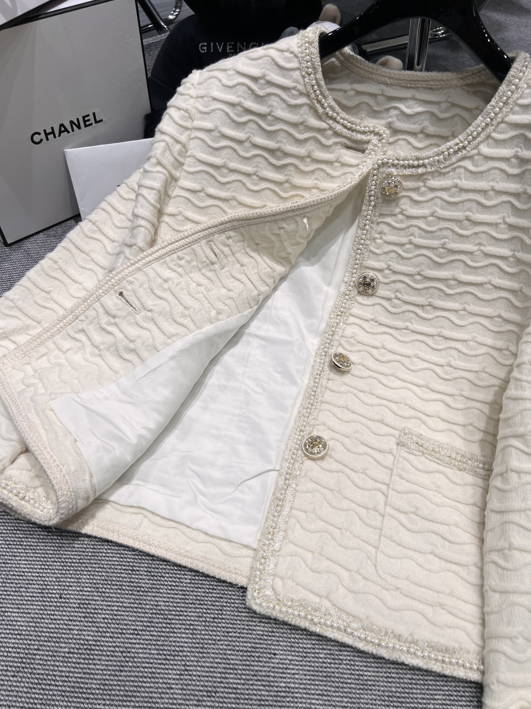 Elegant Chanel-Style Wool Blend Jacket with Pearl Trim - Timeless Design 2 cmp i1758860778682 4787 0 1