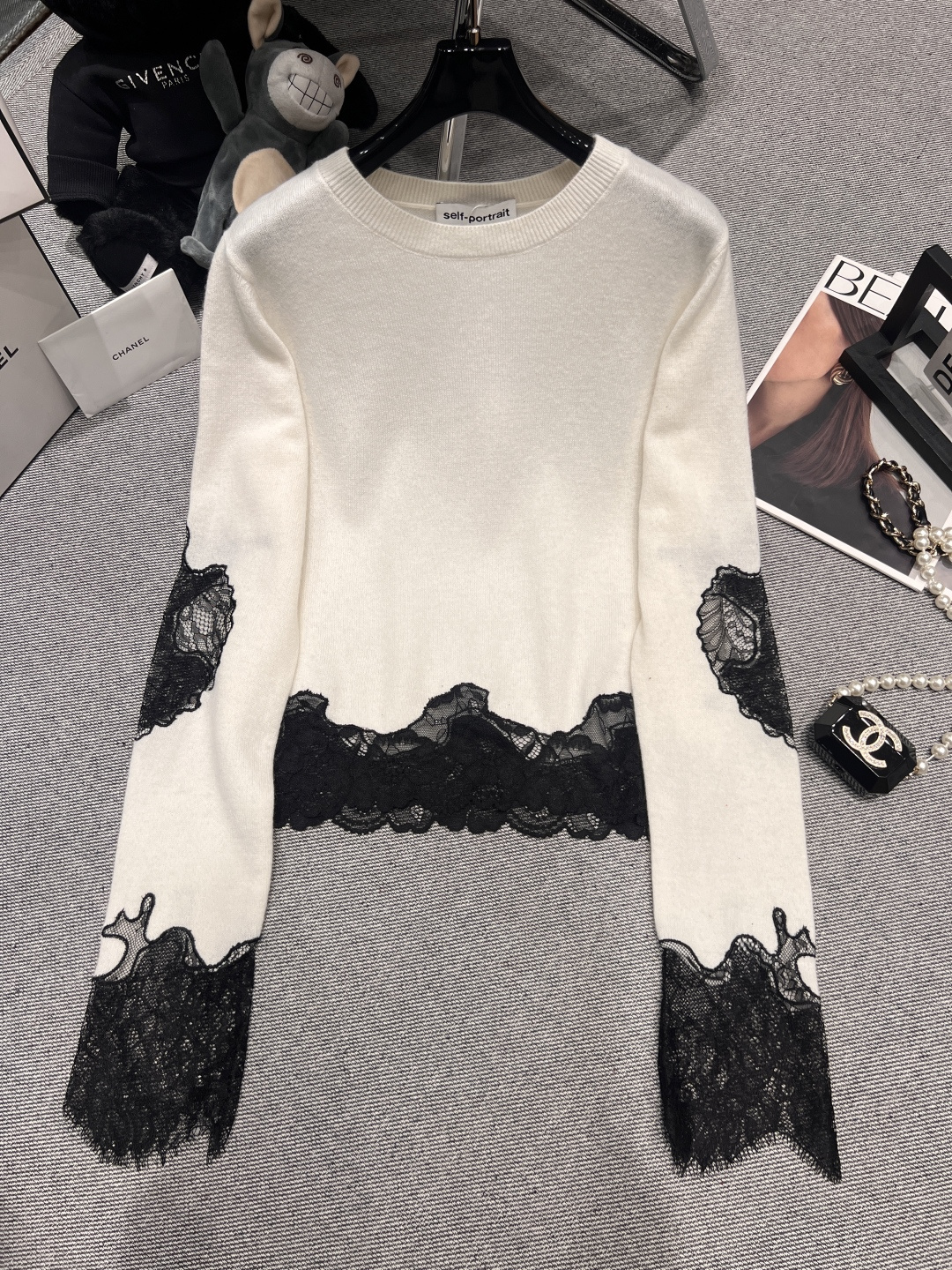 NO:544203,——Self-portrai*——New autumn and winter cashmere top, the fabric is cashmere wool fabric, with soft and delicate touch. The collision between blue lace and gray cashmere is really high-end, and it has a texture. SML, alexander wang19860909——Self-portrai*——秋冬新款羊绒上衣,面料采用羊绒羊毛面料,手感柔软细腻,蓝色蕾丝跟灰色羊绒碰撞真的好高级,好有质感SML,,alexander wang,Women's clothing