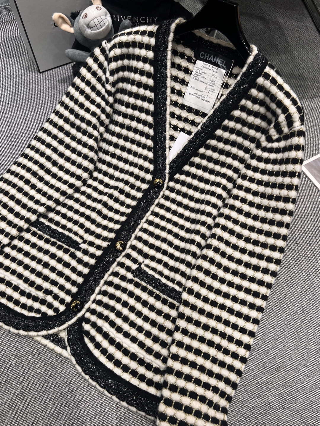 Elegant Striped Cardigan with V-Neck and Custom Buttons - Chanel Style 3 cmp i1759381056113 4874 0 1