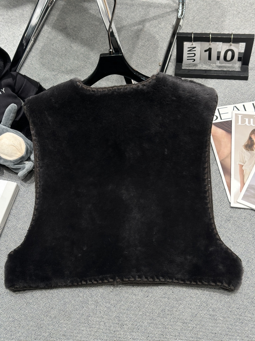 Loewe Shearling Vest with Embroidered Edges - Luxurious & Versatile 6 cmp i1761408224710 2503 0 2