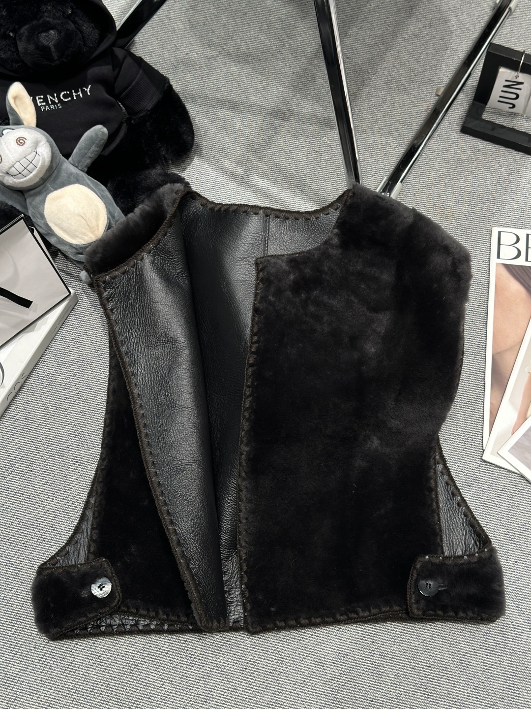 Loewe Shearling Vest with Embroidered Edges - Luxurious & Versatile 3 cmp i1761408224713 3278 0 4