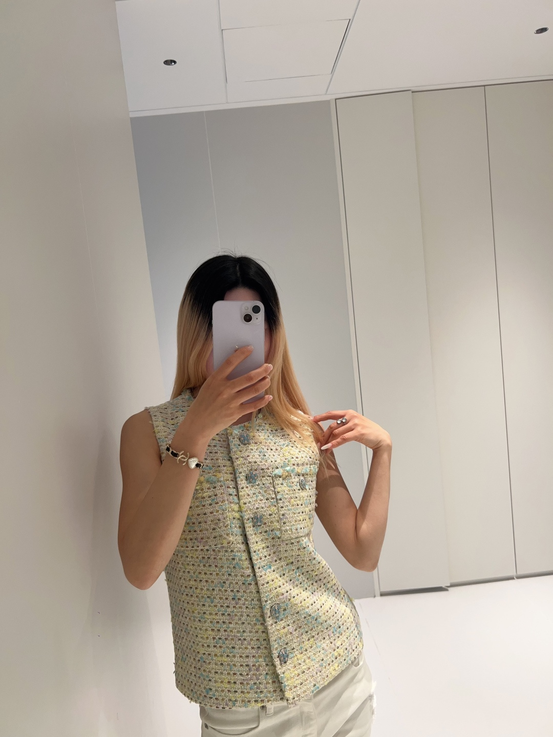 NO:715705,,,19860909,,,Women's clothing