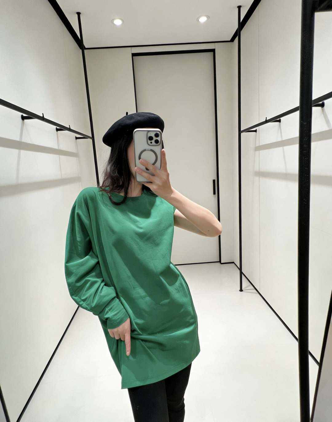 NO:748820,,,19860909,,,Women's clothing