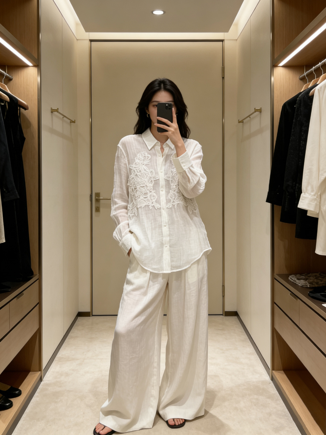 NO:751490,,,19860909,,,Women's clothing