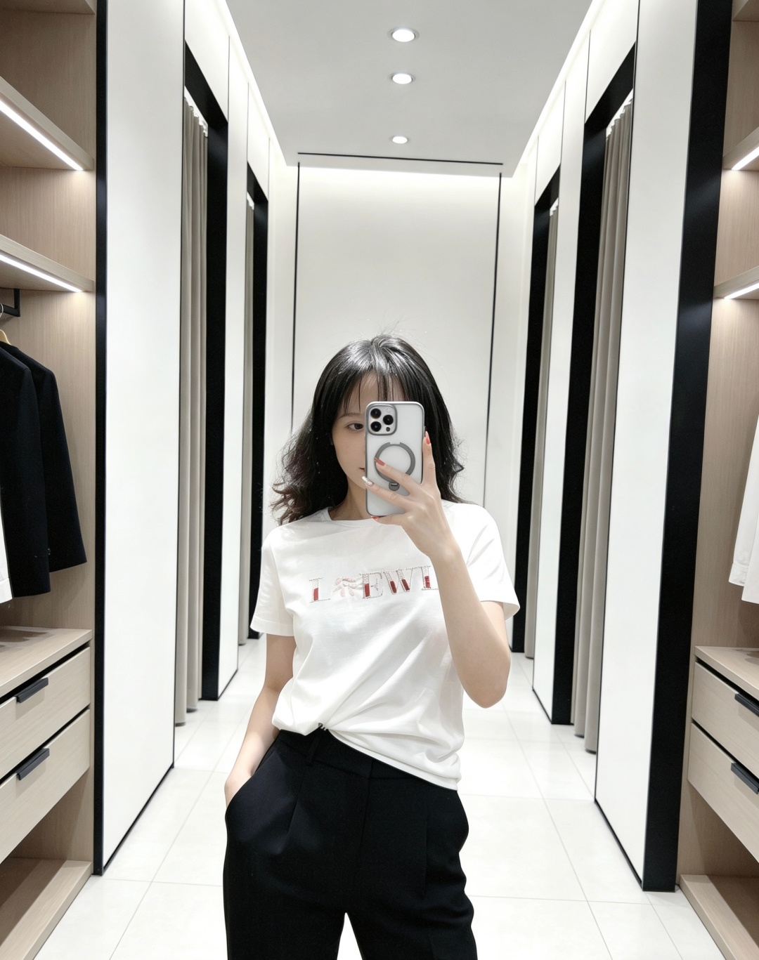 NO:752467,,,19860909,,,Women's clothing