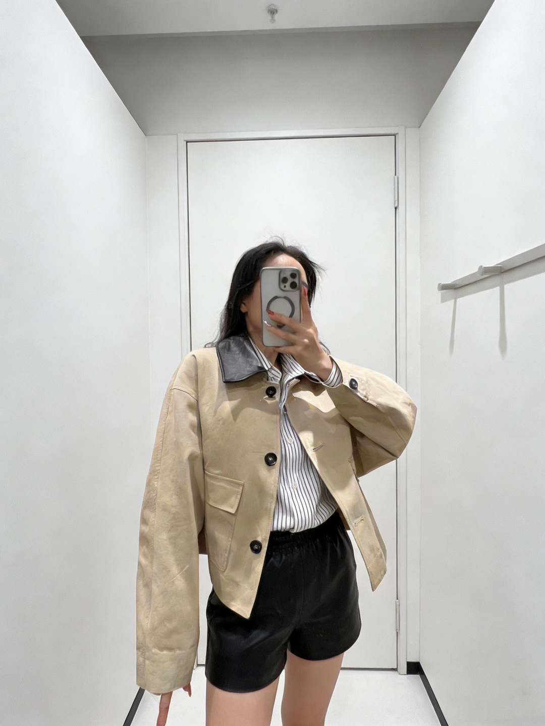 NO:752976,,,19860909,,,Women's clothing