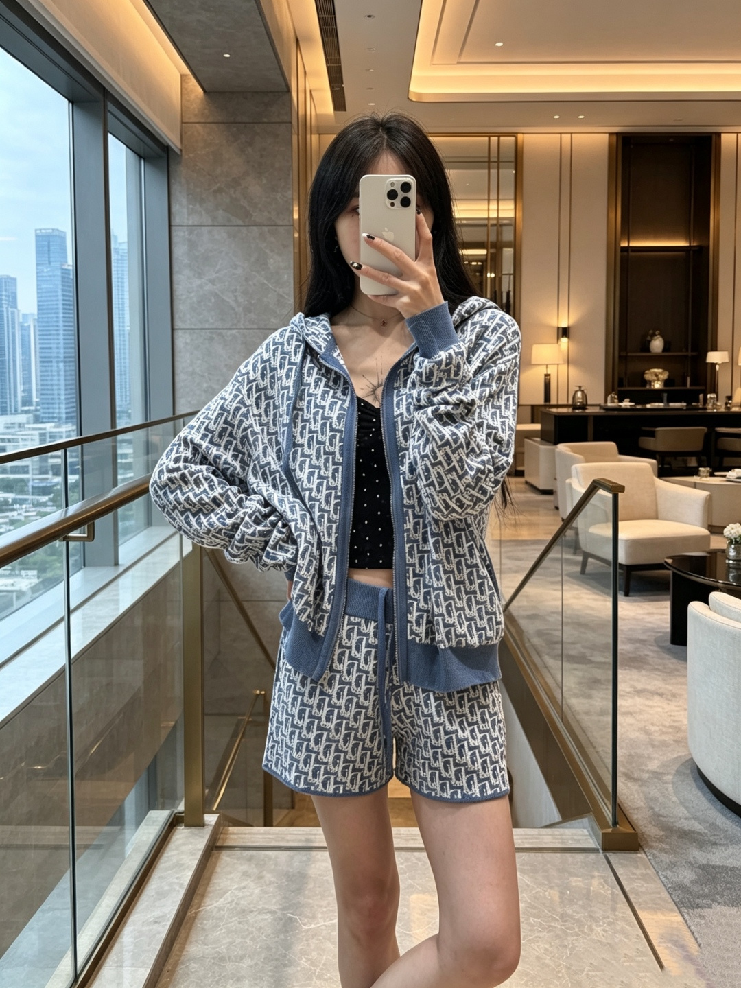 NO:934431,,,19860909,,,Women's clothing