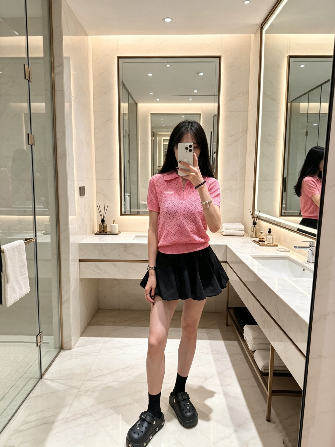 NO:955869,,,19860909,,,Women's clothing