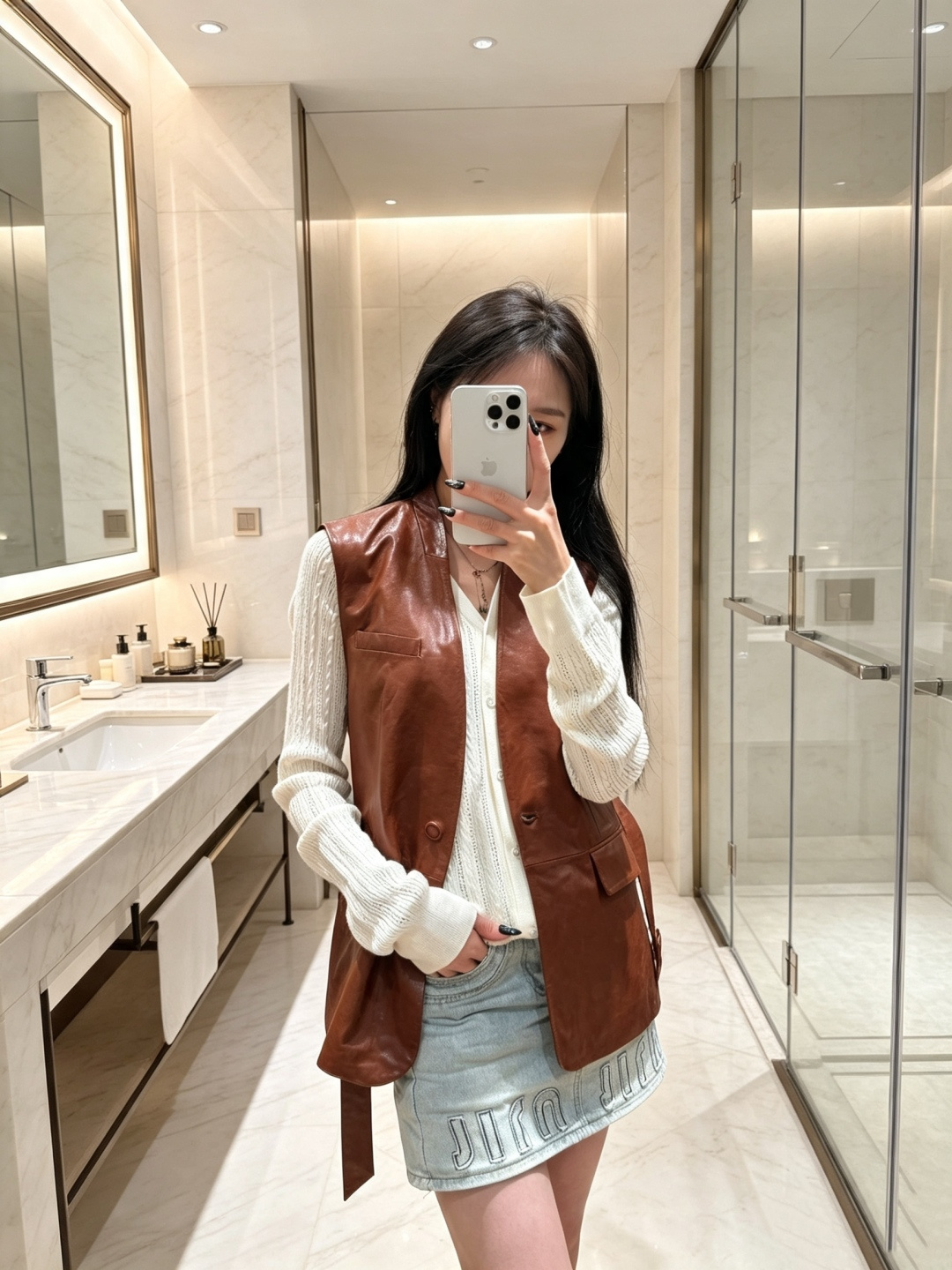 NO:957185,,,19860909,,,Women's clothing