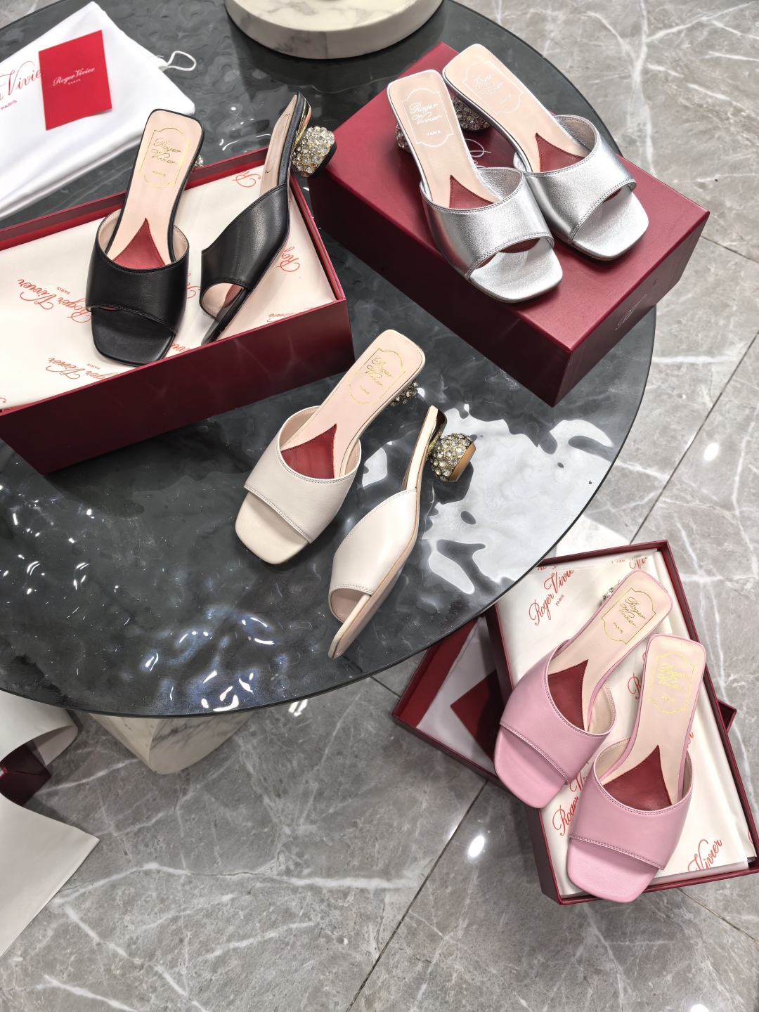 [Roger Vivier Women