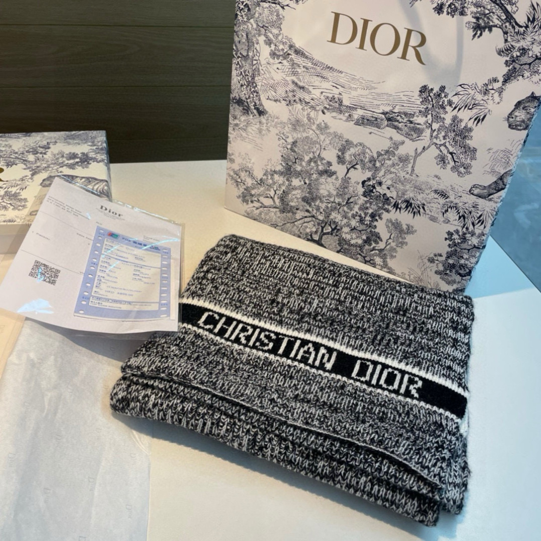 Dior ━━━━ ● Dior迪奥 ● ━━━━Dio*秋冬新品 新款字母印花针织款 logo提花 少女心