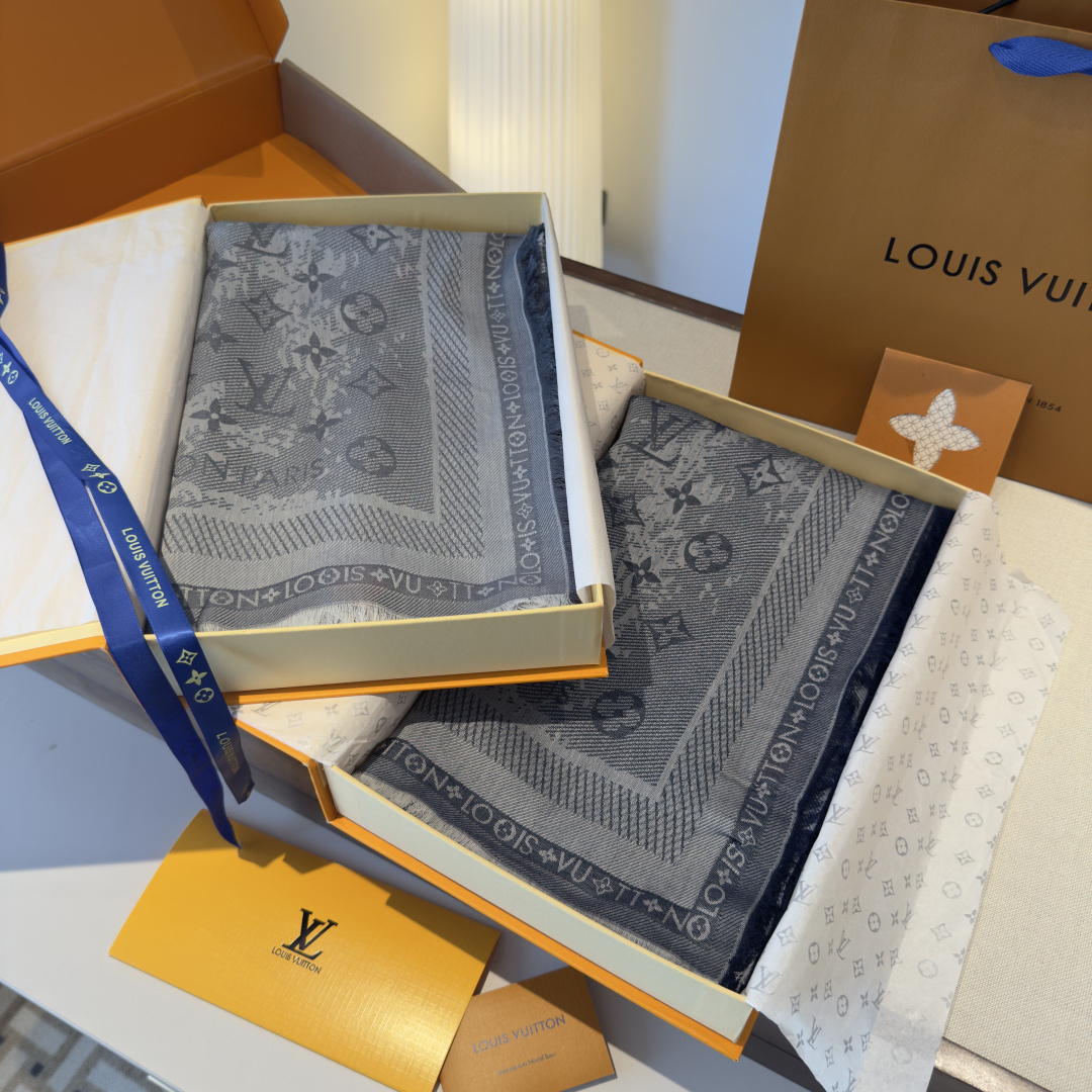 牛仔蓝皇室LV路易威登极品硬货❗️品质好到几宿都不能正常入眠[流泪]可以Pk专柜的最极品的品质❗️ Ma