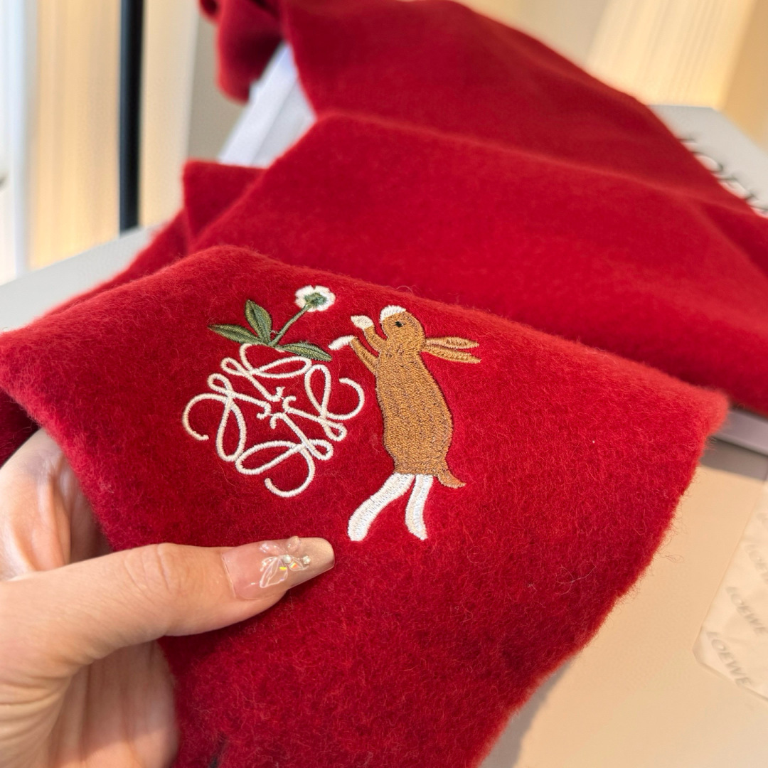 ▪❤️️罗意威超美新款马海毛围巾！超级推荐入手！】质感好货！主打的马海毛围巾~据说超难买哦！！打了好多次