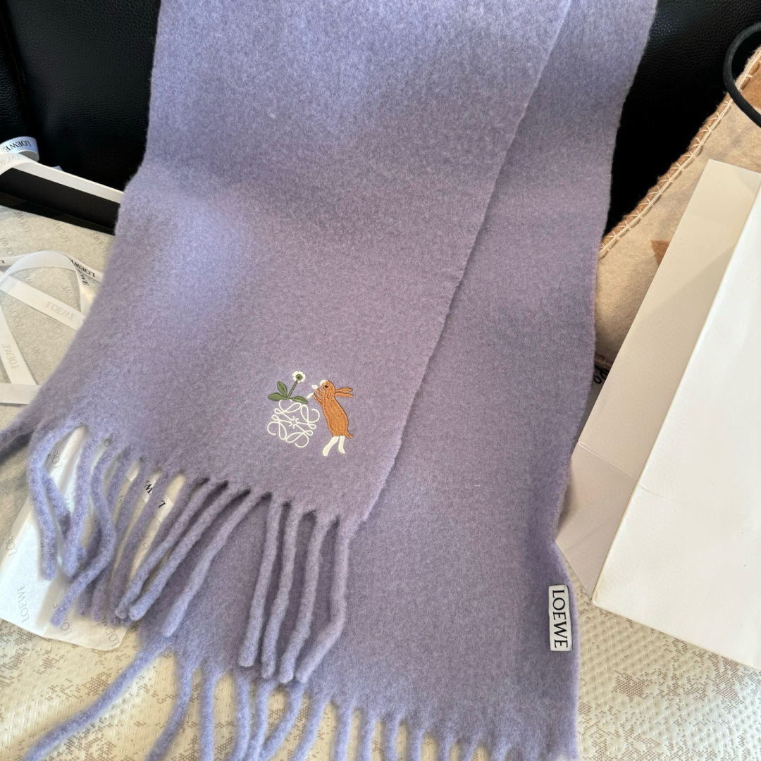 ▪❤️️罗意威超美新款马海毛围巾！超级推荐入手！】质感好货！主打的马海毛围巾~据说超难买哦！！打了好多次