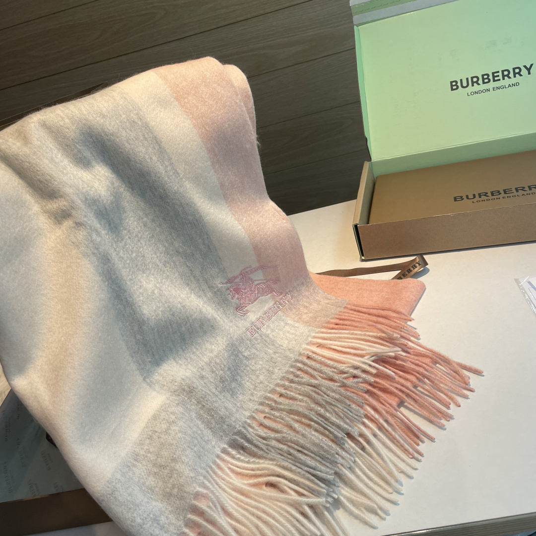 🆕Burberry ·巴宝莉爱心款💗❗️大B家新品围巾披肩‮磅重‬来了❗️bur原单殿堂‮皇级‬室最新款