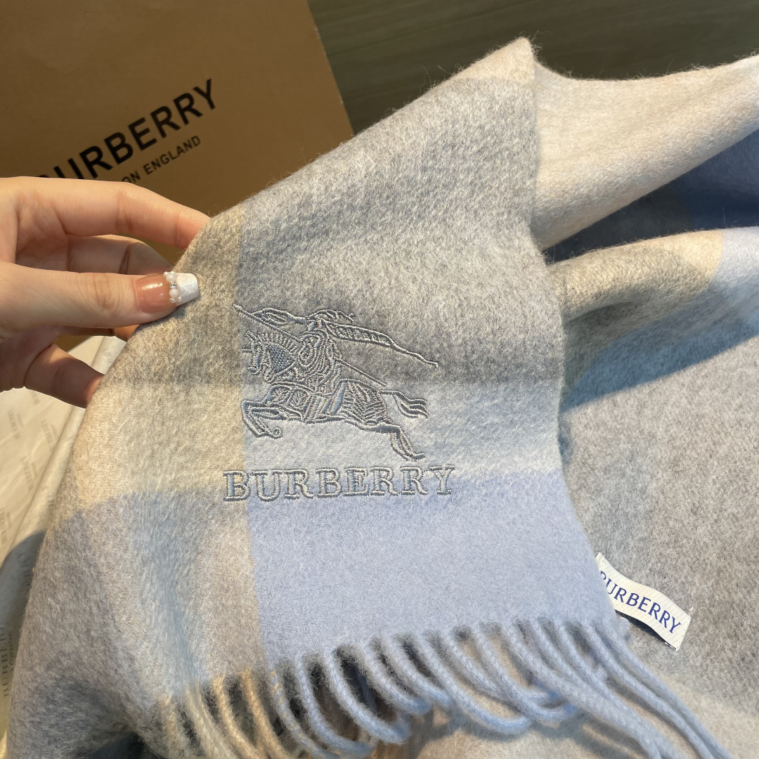 🆕Burberry ·巴宝莉爱心款💗❗️大B家新品围巾披肩‮磅重‬来了❗️bur原单殿堂‮皇级‬室最新款