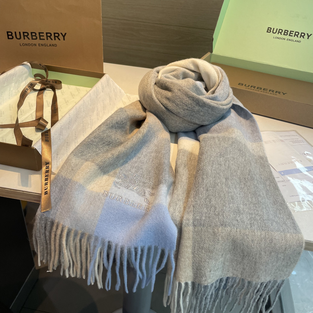 🆕Burberry ·巴宝莉爱心款💗❗️大B家新品围巾披肩‮磅重‬来了❗️bur原单殿堂‮皇级‬室最新款