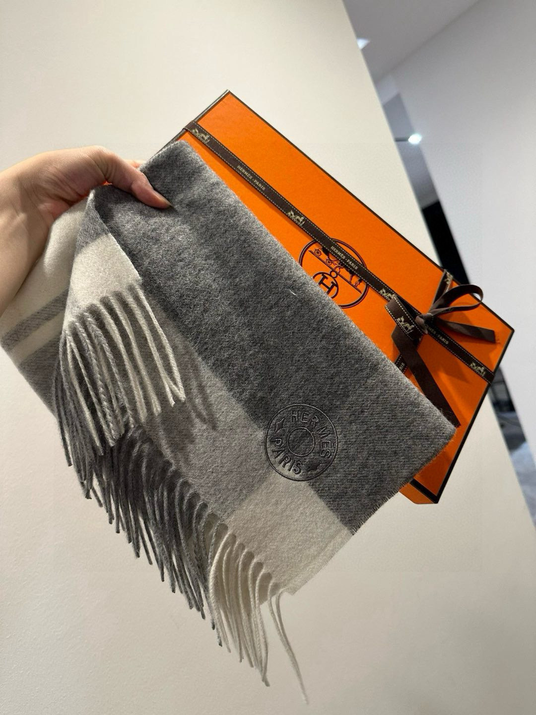 🆕Hermes · 爱马仕❗️怒赞自留▪️❗️我们的男款围巾且买且珍惜~~男款真的很少，一年也就出几款，