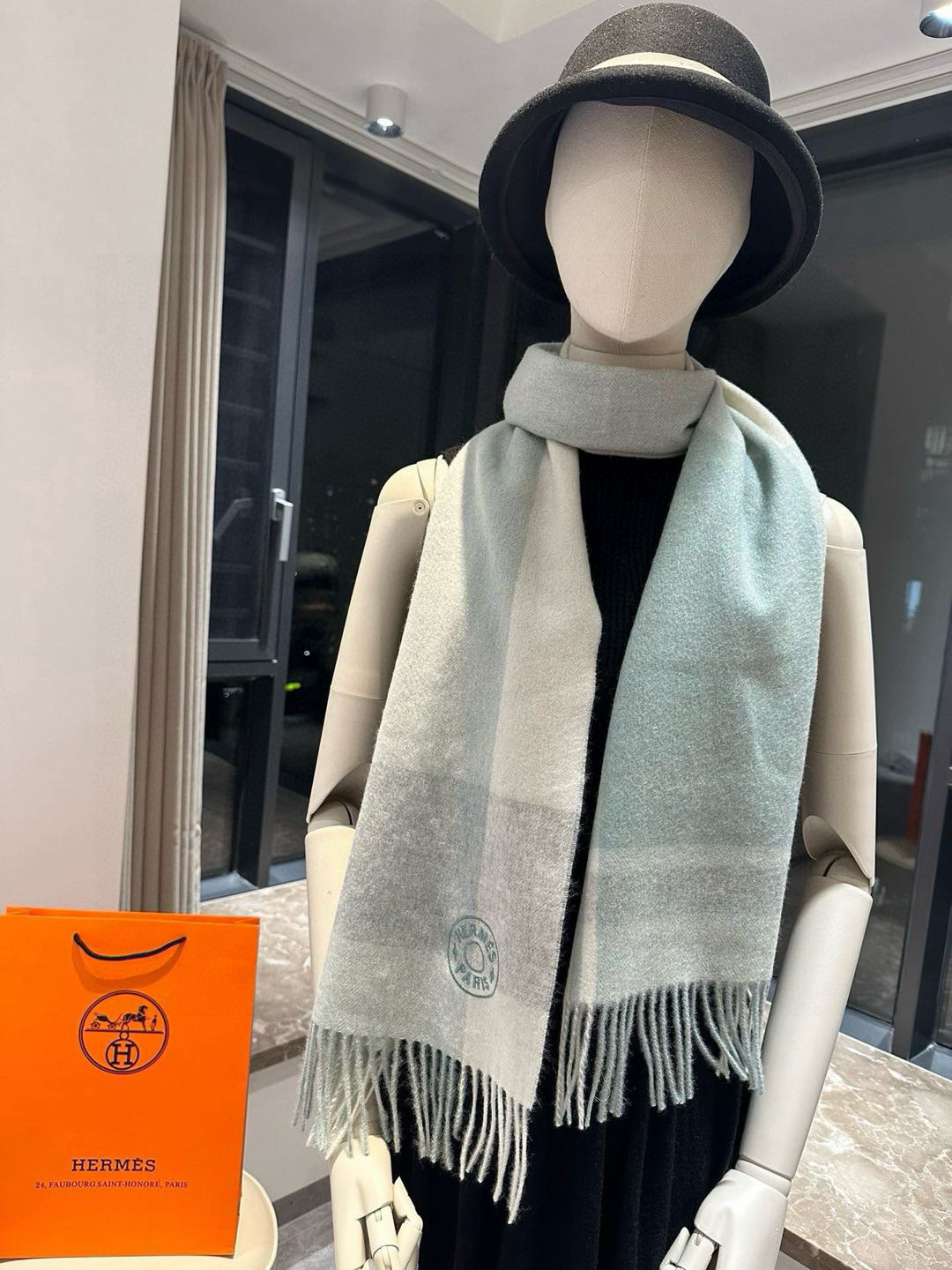 🆕Hermes · 爱马仕❗️怒赞自留▪️❗️我们的男款围巾且买且珍惜~~男款真的很少，一年也就出几款，