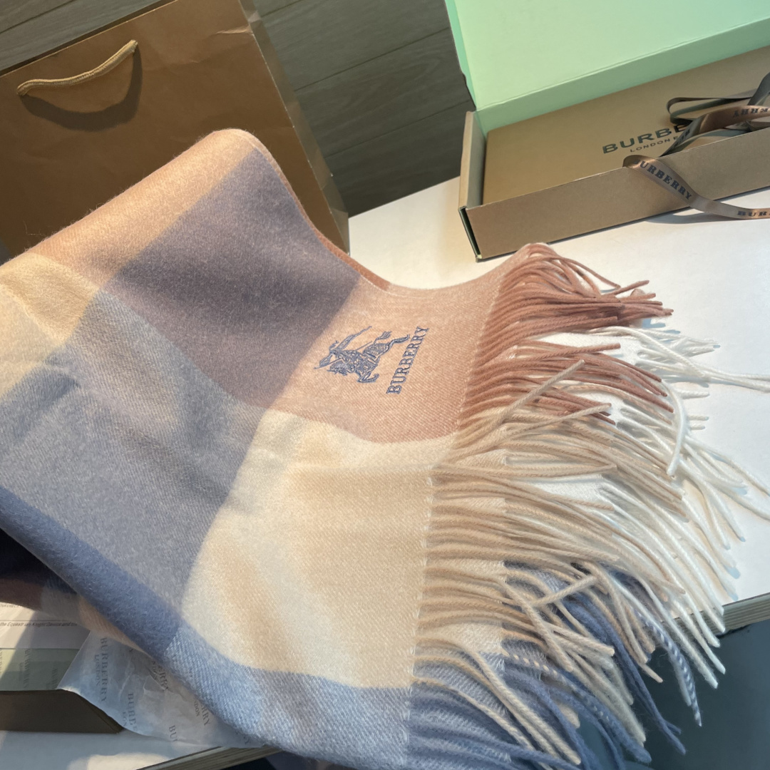 🆕Burberry ·巴宝莉爱心款💗❗️大B家新品围巾披肩‮磅重‬来了❗️bur原单殿堂‮皇级‬室最新款
