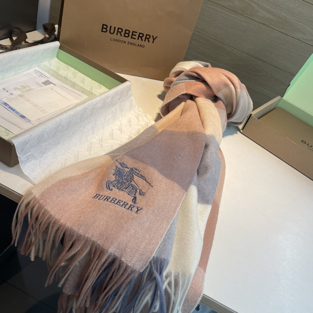 🆕Burberry ·巴宝莉爱心款💗❗️大B家新品围巾披肩‮磅重‬来了❗️bur原单殿堂‮皇级‬室最新款