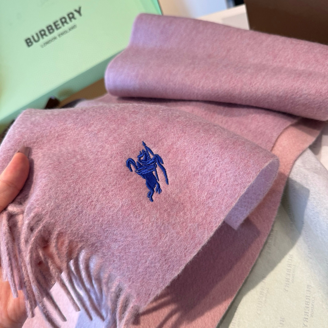 ✨✨Burberry · 巴宝莉双面围巾❗好看的要疯掉了，太有型太有魅力了❗❗非常斯文时尚的秋冬单品！真