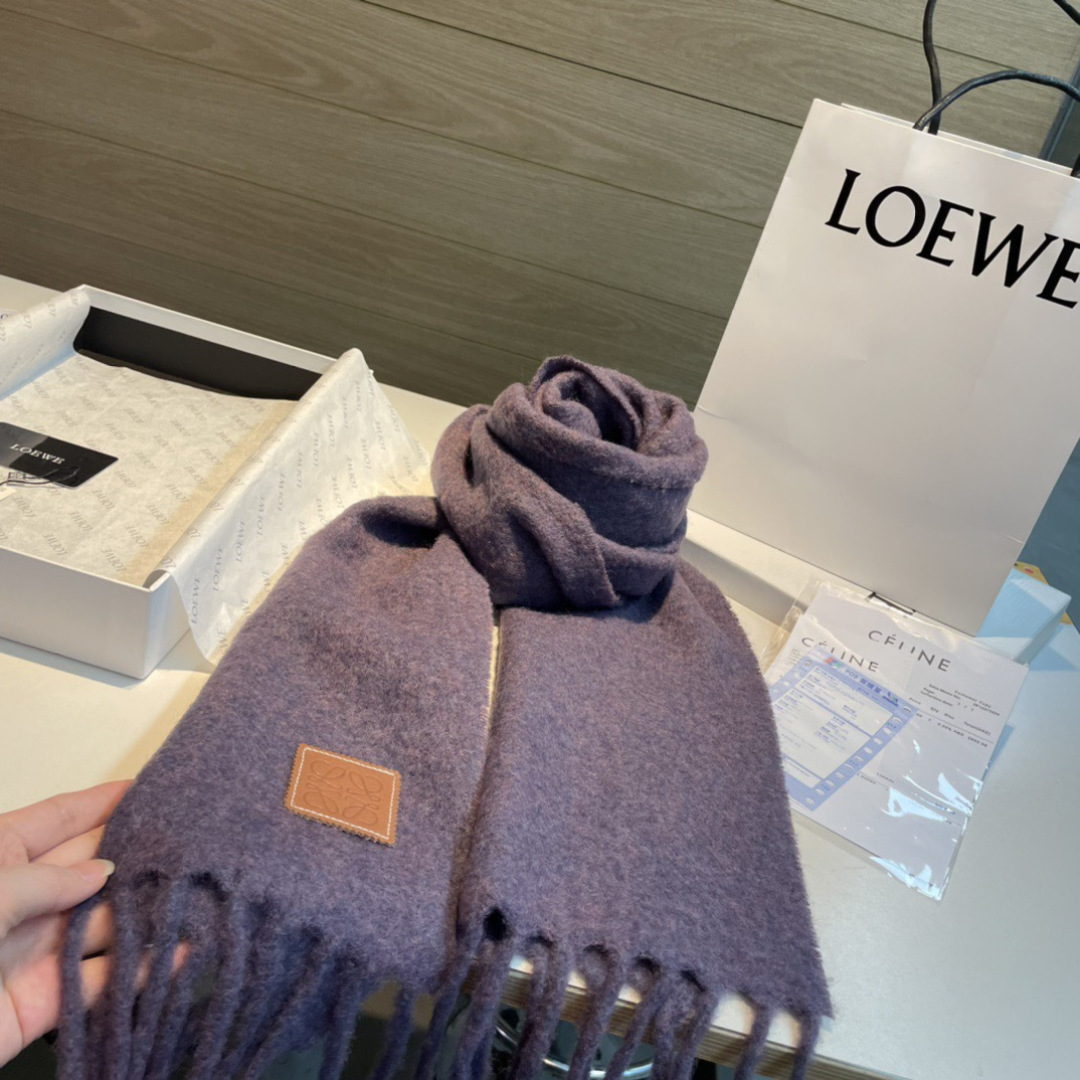【▪❤️️Loewe超美新款马海毛围巾！超级推荐入手！】质感好货！罗意威主打的马海毛围巾~据说超难买哦！
