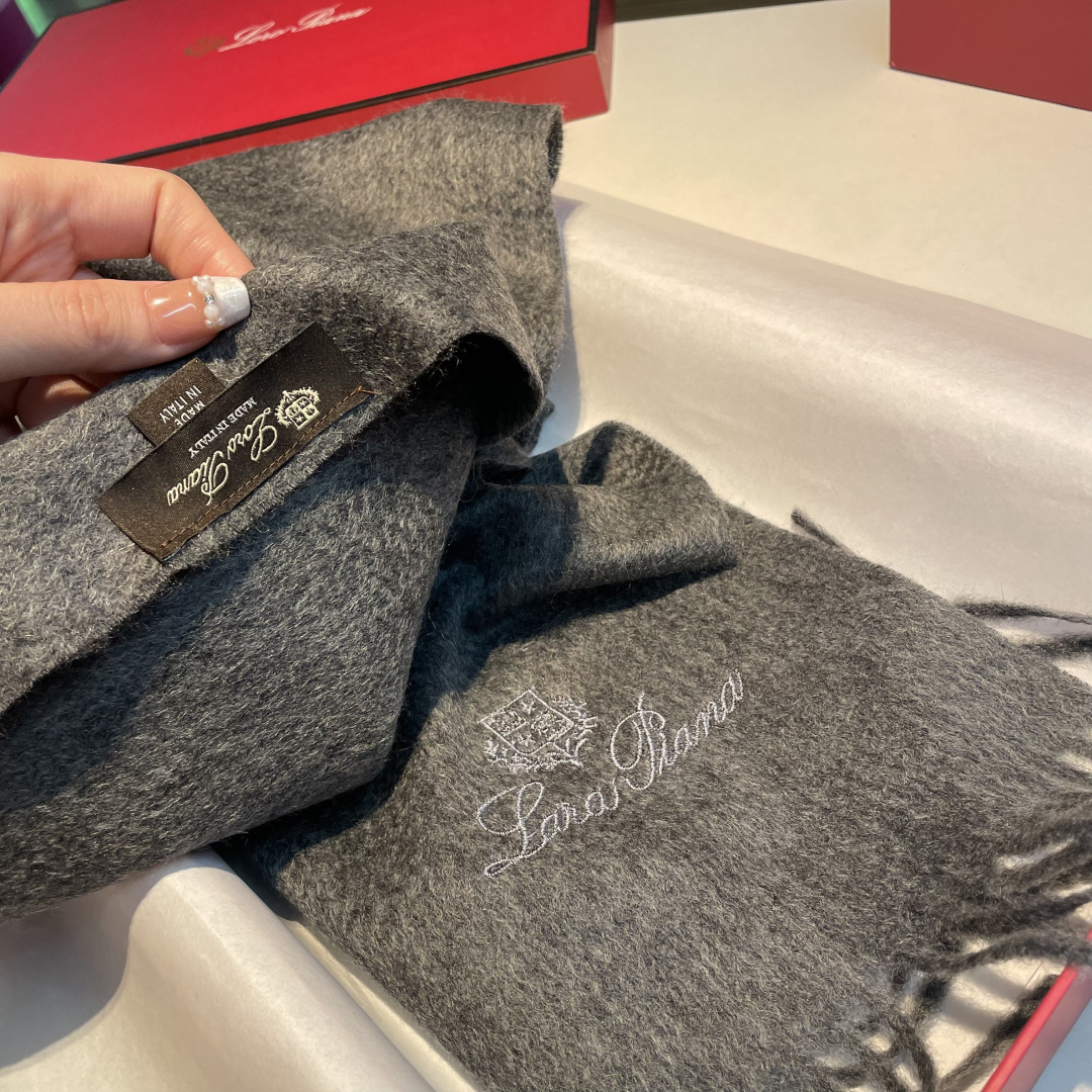 Loro Piana · 诺悠翩雅秋冬新品❗️【极品山羊绒小围巾】送人自留都太高大上了😍重磅上新，爆款爆