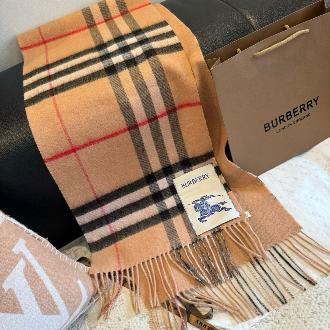 💨顶级高端货现货发行⚠️🎀💟巴宝莉专柜超爆万年款✨【经典长巾】羊绒围巾✨品质手感好到不行‼️100%顶级