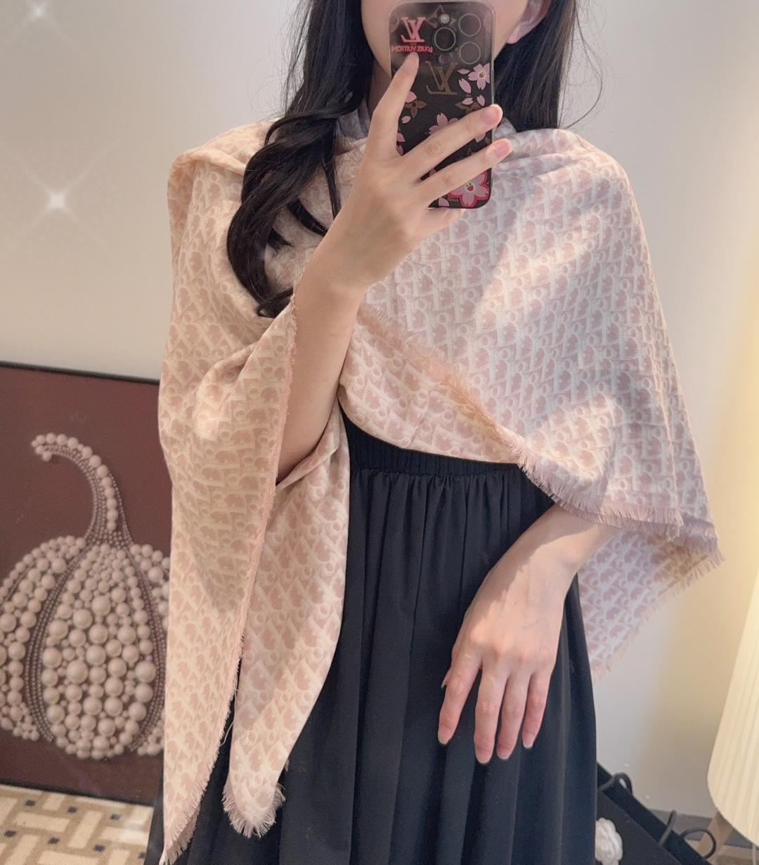 🐴 新款现货💖💖140丝绒方巾双面同色（专柜同步Dior 迪奥）‼️抢‼️VIP推荐 ‼️下手一定要快【