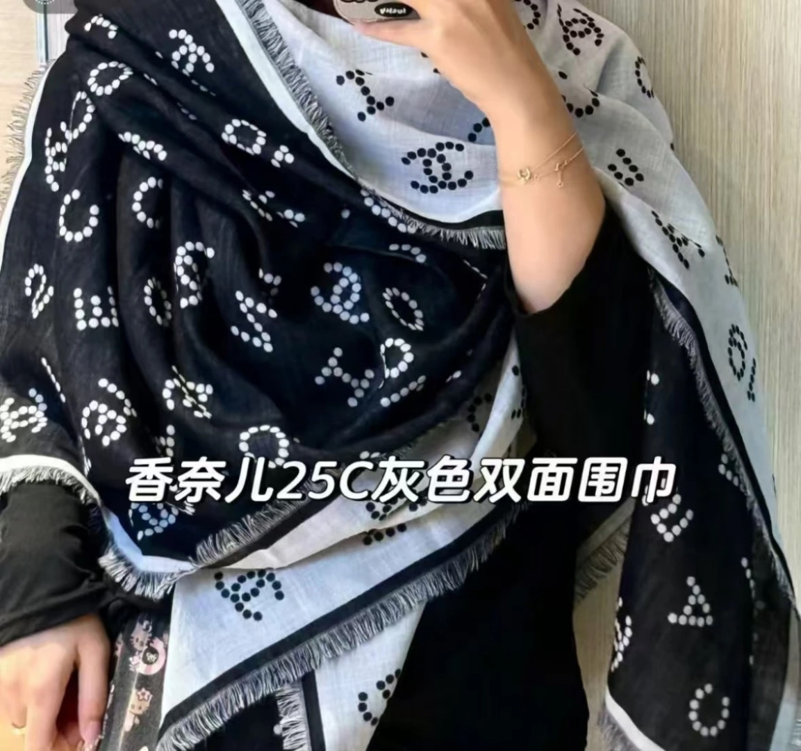 不带雪梨纸【2025新Chanel】 经典茶花优雅Coco风，Chanel最新字母丝绒大方巾~气质到骨子