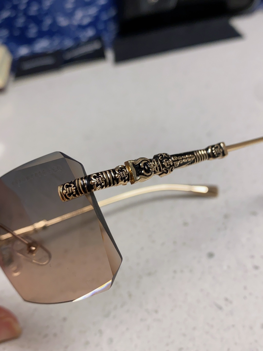  Chrome Hearts 克罗心 2025新款 欧美复古长方形无框切边墨镜女潮时尚气质街拍凹造型显瘦
