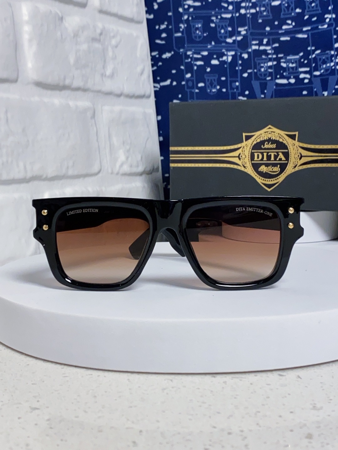  DITA 蒂塔 新款高定款 欧美高端男女方框显瘦简约太阳眼欧洲站明星开车墨镜 男女通用 