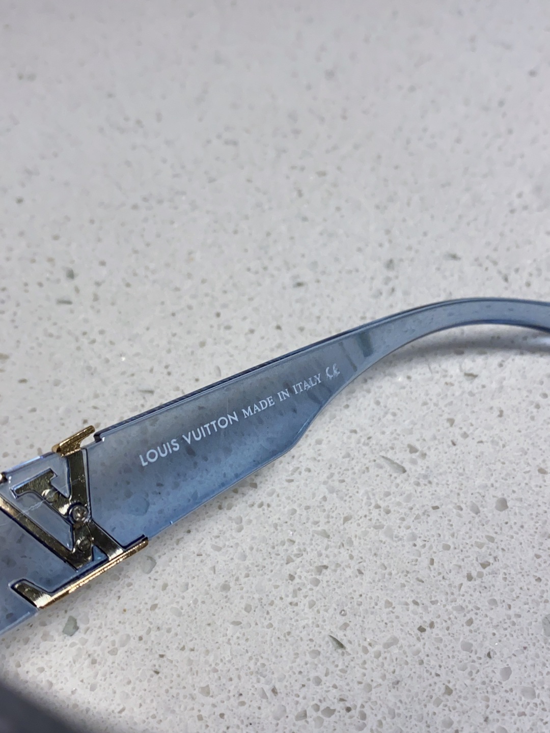 LouisVuitton路易威登 2025款欧美高端女士 方框显瘦休闲太阳眼欧洲站网红旅游防晒墨镜