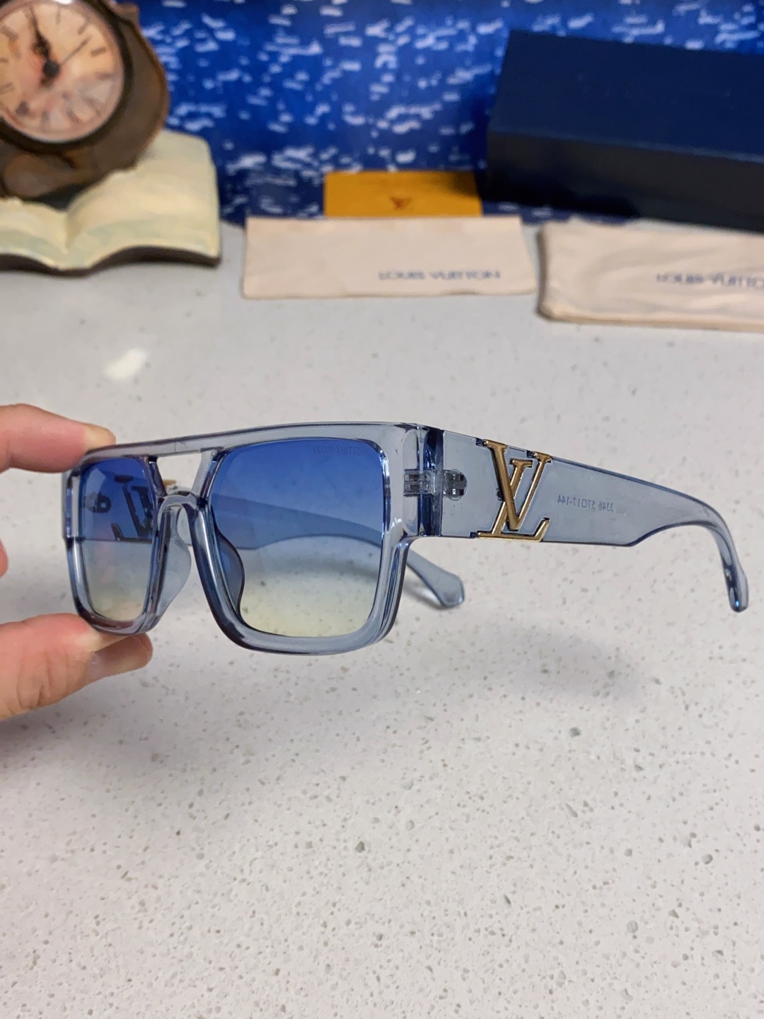 LouisVuitton路易威登 2025款欧美高端女士 方框显瘦休闲太阳眼欧洲站网红旅游防晒墨镜