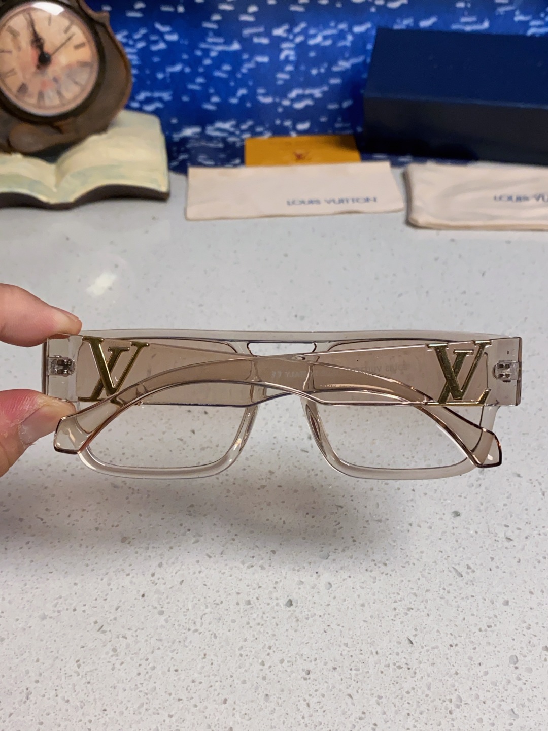 LouisVuitton路易威登 2025款欧美高端女士 方框显瘦休闲太阳眼欧洲站网红旅游防晒墨镜