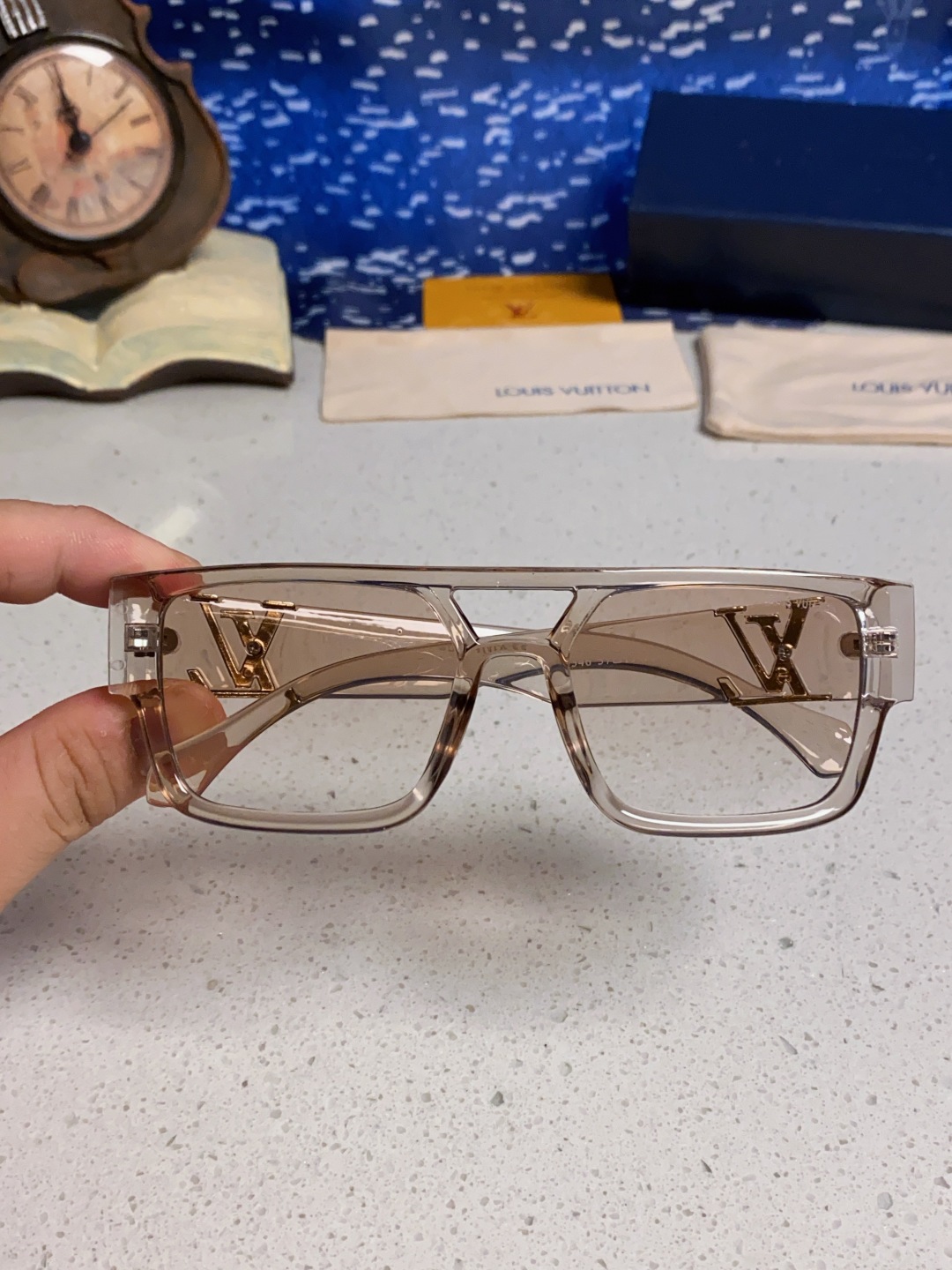 LouisVuitton路易威登 2025款欧美高端女士 方框显瘦休闲太阳眼欧洲站网红旅游防晒墨镜