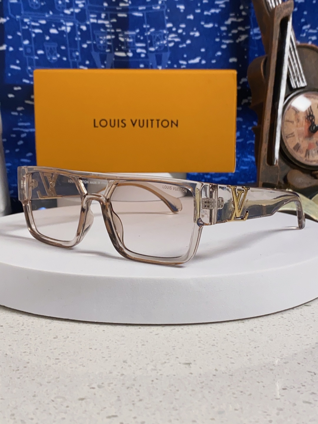 LouisVuitton路易威登 2025款欧美高端女士 方框显瘦休闲太阳眼欧洲站网红旅游防晒墨镜