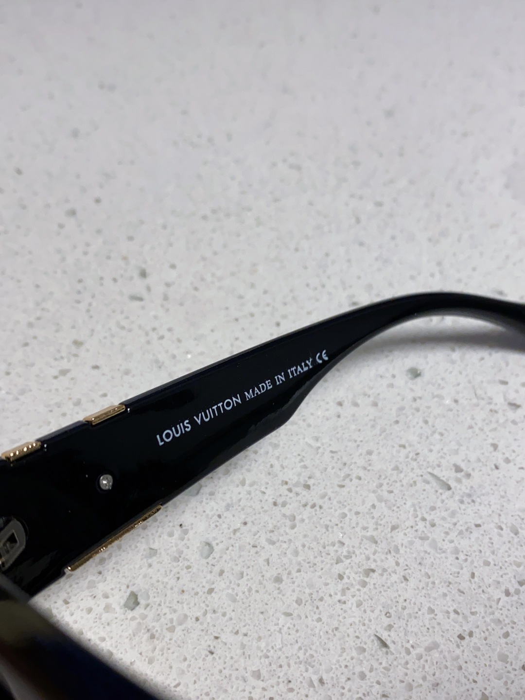 LouisVuitton路易威登 2025款欧美高端女士 方框显瘦休闲太阳眼欧洲站网红旅游防晒墨镜