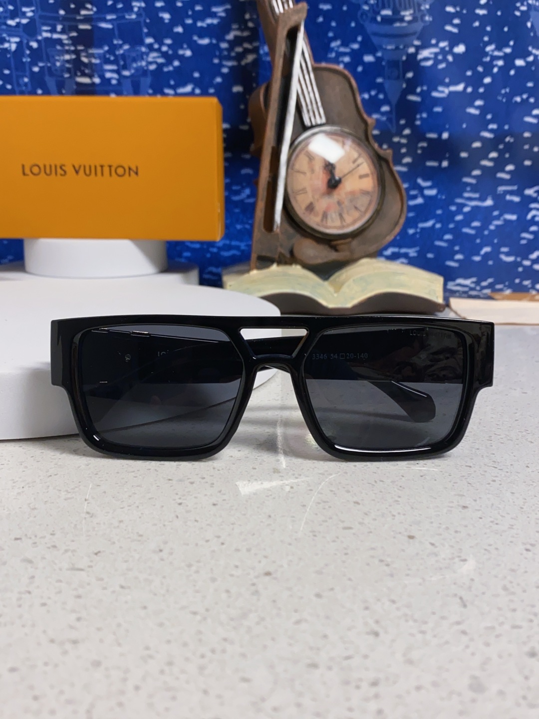 LouisVuitton路易威登 2025款欧美高端女士 方框显瘦休闲太阳眼欧洲站网红旅游防晒墨镜