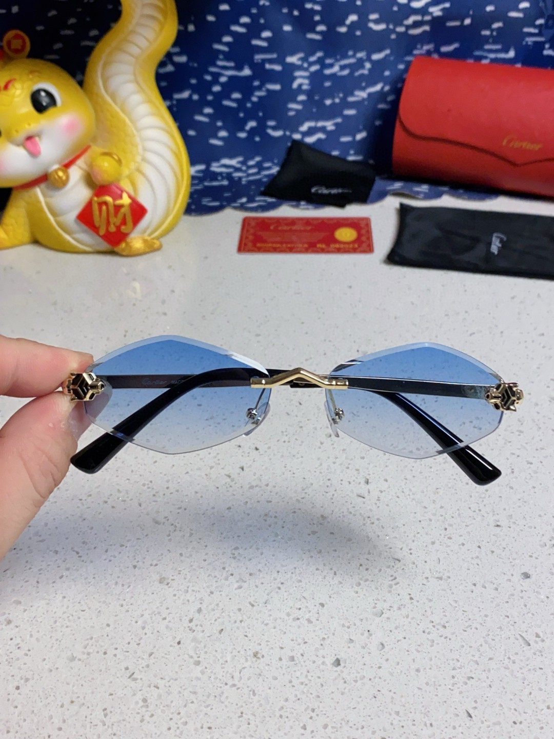 Cartier卡地亚 2025新款时尚复古个性舒适 前卫CT0443S太阳镜 墨镜高质感潮 金属无框豹子