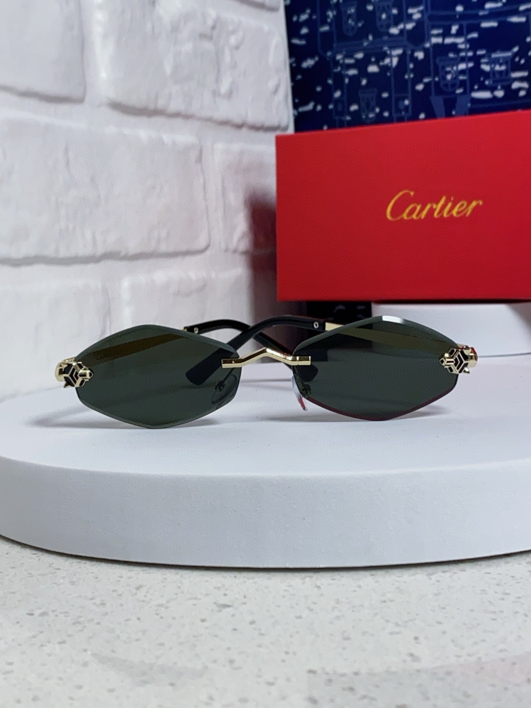 Cartier卡地亚 2025新款时尚复古个性舒适 前卫CT0443S太阳镜 墨镜高质感潮 金属无框豹子