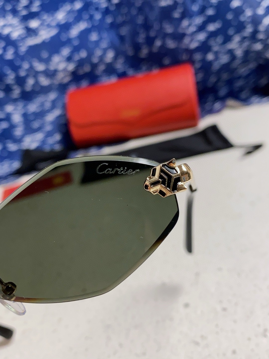 Cartier卡地亚 2025新款时尚复古个性舒适 前卫CT0443S太阳镜 墨镜高质感潮 金属无框豹子