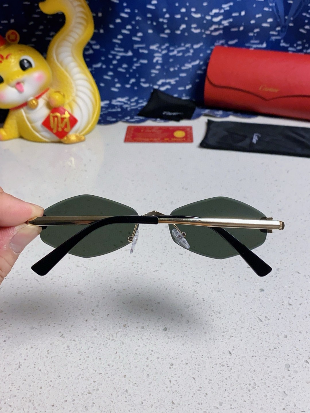 Cartier卡地亚 2025新款时尚复古个性舒适 前卫CT0443S太阳镜 墨镜高质感潮 金属无框豹子