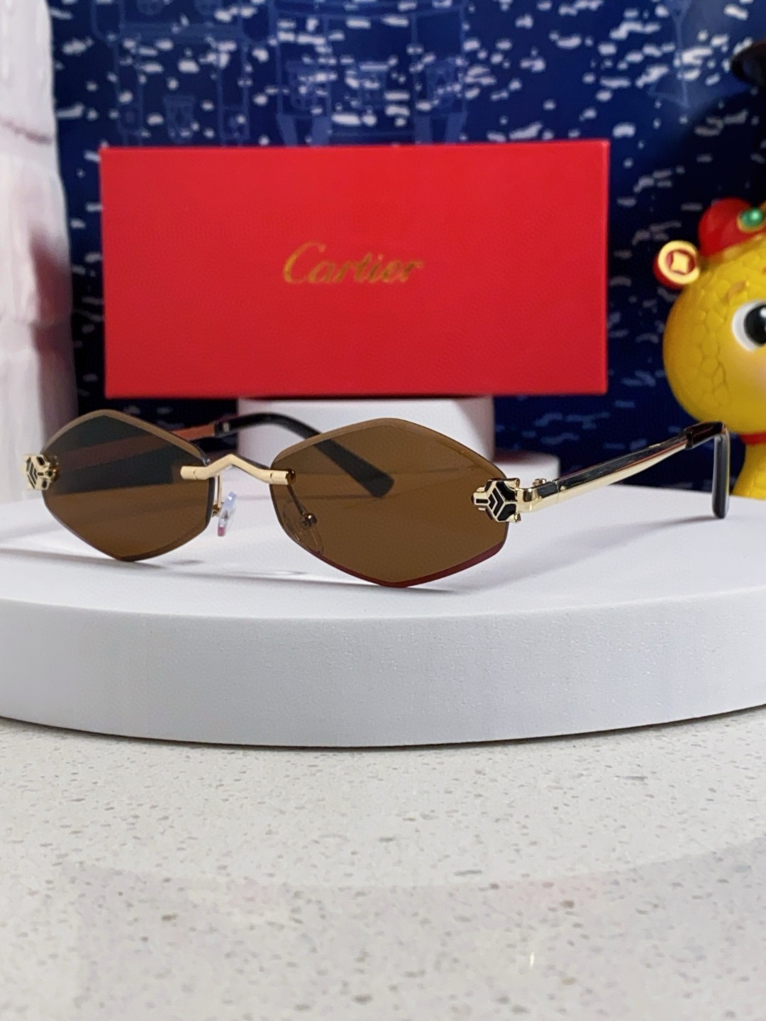 Cartier卡地亚 2025新款时尚复古个性舒适 前卫CT0443S太阳镜 墨镜高质感潮 金属无框豹子