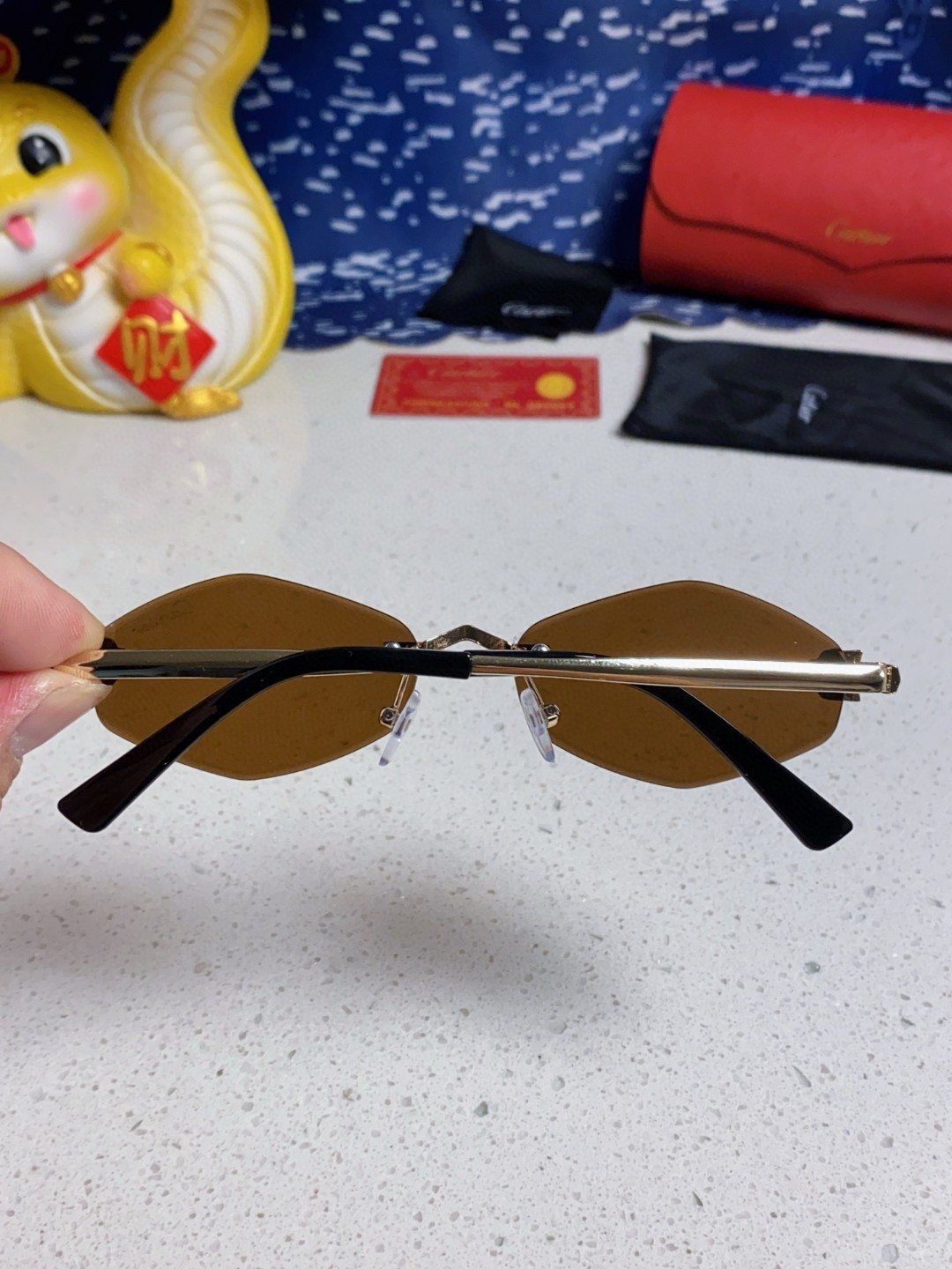 Cartier卡地亚 2025新款时尚复古个性舒适 前卫CT0443S太阳镜 墨镜高质感潮 金属无框豹子